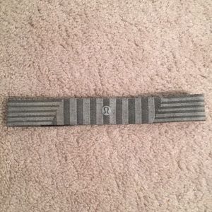 Lululemon cross trainer headband